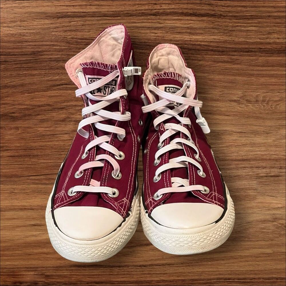 Converse Chuck Taylor All Star High Tops Burgundy Women’s 8.5 Men’s 7